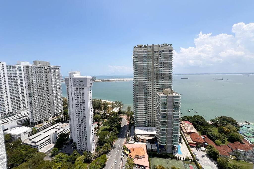Apartment Oceanfront Charm 2br Gurneydrive#seaviewgeorgetown George Town